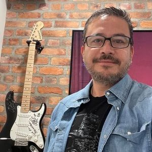 Meet your Posher, Cesar